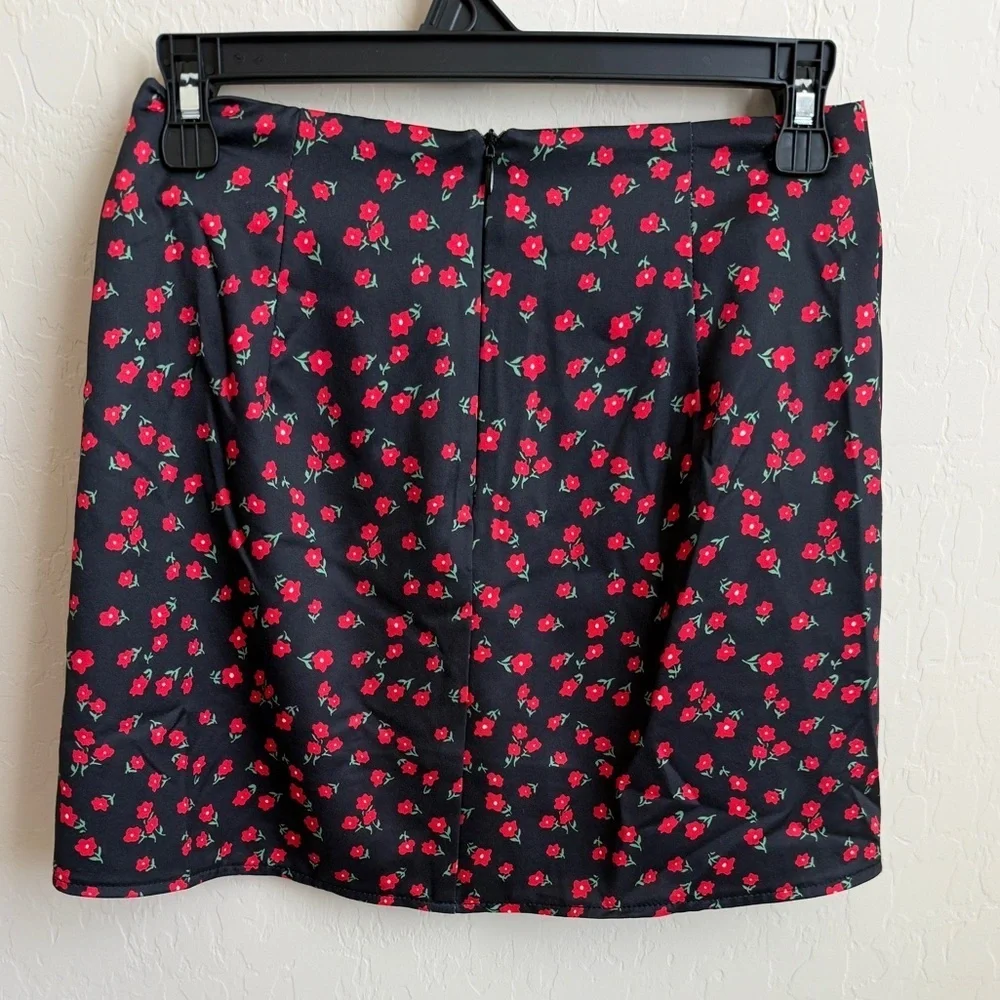 Princess Polly Kerri Mini Skirt Floral Red Black Valentine’s Skirt Women Size 4